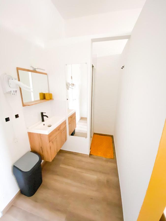 Capstay Roubaix Lille Private Shower & Netflix Экстерьер фото